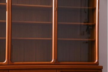 ヴィンテージ家具　ビンテージ　日田工芸　マキシムシリーズ　絶版品　チーク・ローズウッド材　北欧風デザインの食器棚(キャビネット、飾り棚)