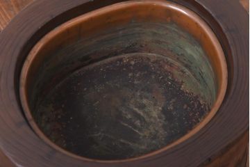 アンティーク雑貨　和製アンティーク　年輪が素朴で味わい深いくり貫き桐火鉢(木製火鉢、手あぶり)(1)