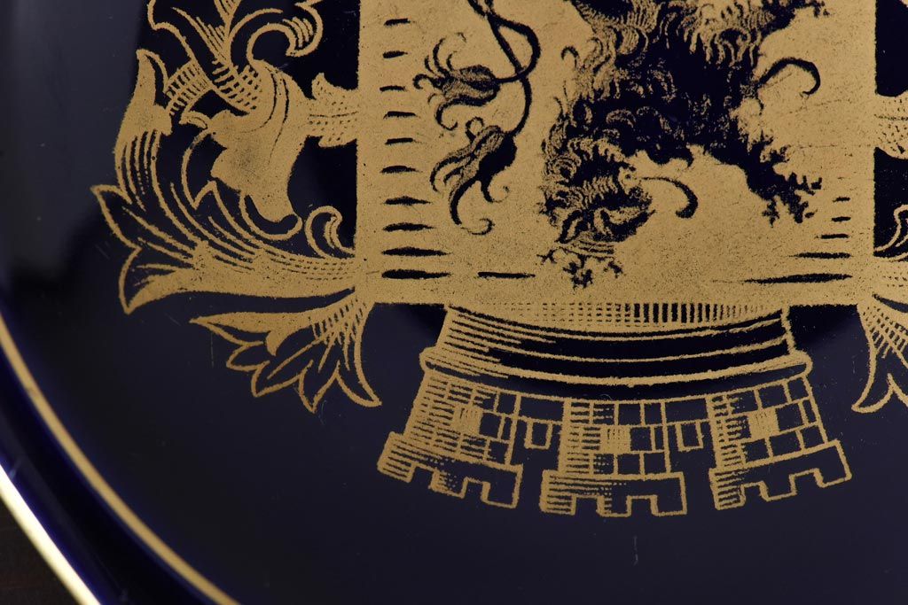 アンティーク雑貨　中古　ドイツ　LINDNER(リンドナー)　紋章が描かれた灰皿(アッシュトレー、磁器、コバルト)