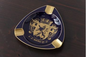 アンティーク雑貨　中古　ドイツ　LINDNER(リンドナー)　紋章が描かれた灰皿(アッシュトレー、磁器、コバルト)