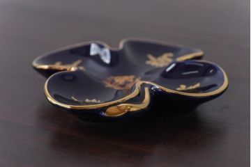アンティーク雑貨　フランス　リモージュ焼　四葉のクローバー型の小さなトレー(小皿、小物入れ)