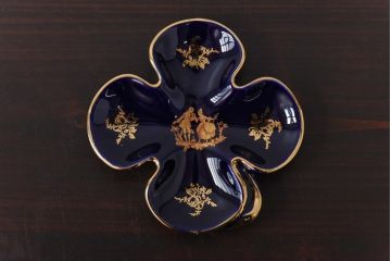 アンティーク雑貨　フランス　リモージュ焼　四葉のクローバー型の小さなトレー(小皿、小物入れ)