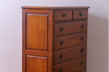 中古　横浜クラシック家具　ダニエル(daniel)　A-103　エレガントなデザインの整理タンス(チェスト、引き出し)