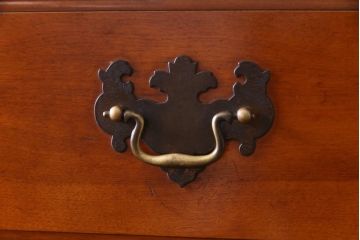 中古　横浜クラシック家具　ダニエル(daniel)　A-103　エレガントなデザインの整理タンス(チェスト、引き出し)