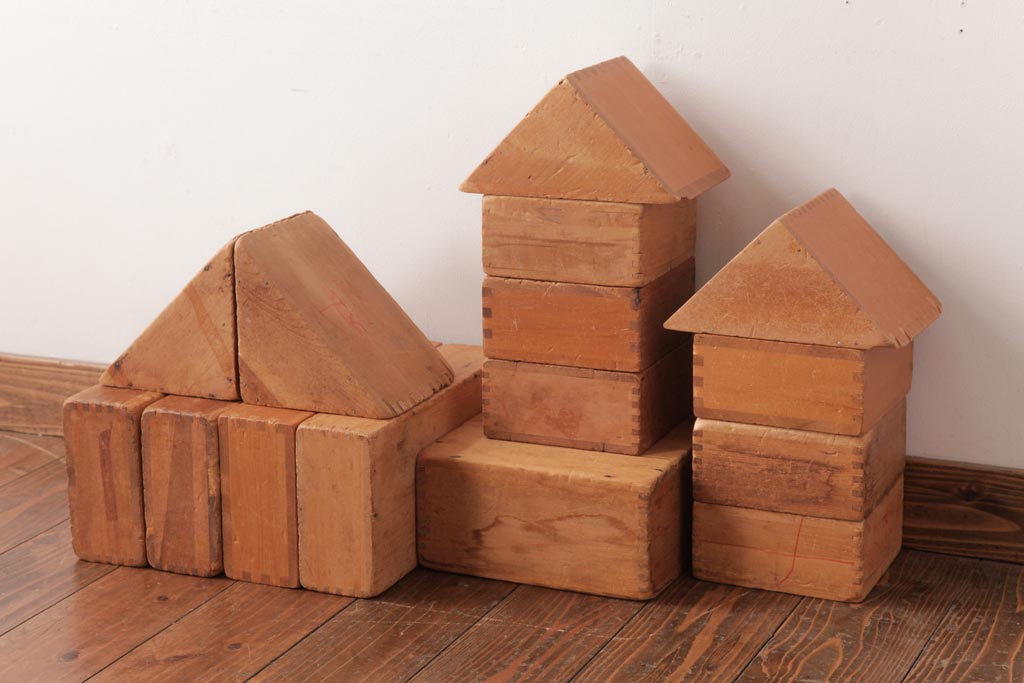 アンティーク雑貨　昭和レトロ　大きな積み木セット【マルチ/15ヶ組】(飾り台、花台、ディスプレイ雑貨)(1)