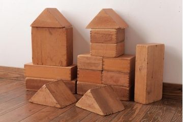 アンティーク雑貨　昭和レトロ　大きな積み木セット【マルチ/15ヶ組】(飾り台、花台、ディスプレイ雑貨)(1)