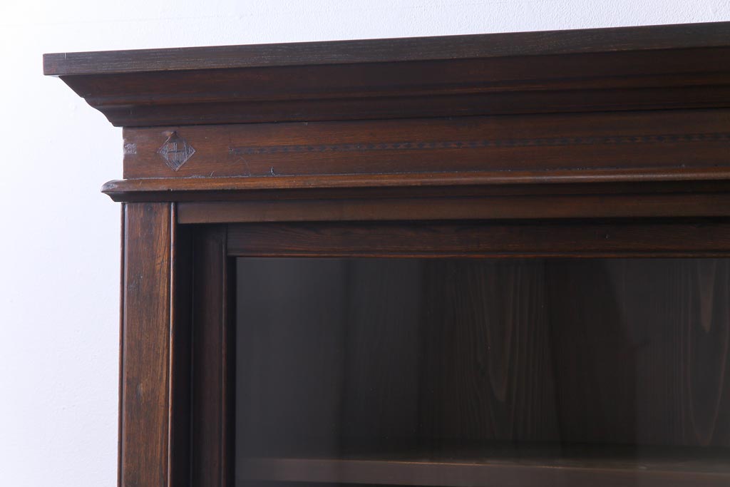 アンティーク家具　和製アンティーク　大正ロマンな雰囲気漂う二段重ね戸棚(キャビネット、収納棚、食器棚、ショーケース)