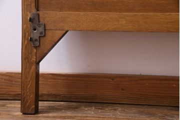 アンティーク家具　フランスアンティーク　オーク材　レリーフがお洒落な大らかな佇まいの木製ベッドフレーム