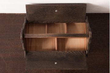 アンティーク雑貨　中古　神戸洋家具　永田良介商店　特注品　クラシカルなデザインが光るソーイングボックス(裁縫箱)(定価約10万円)