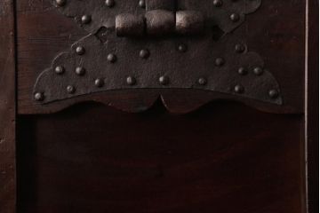 アンティーク雑貨　古民具・骨董　総ケヤキ材　金具が風格を漂わせる銭箱(銭函)