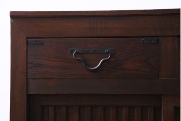 アンティーク家具　和製アンティーク　ヒノキ・ケヤキ材　細部のつくり込みが魅力の上品な関西帳場箪笥(収納棚、時代箪笥)