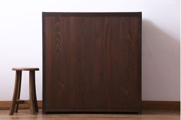 アンティーク家具　和製アンティーク　ヒノキ・ケヤキ材　細部のつくり込みが魅力の上品な関西帳場箪笥(収納棚、時代箪笥)