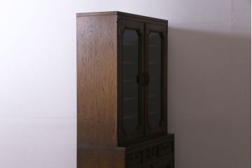 中古　神戸洋家具　永田良介商店　隅モッコ2枚扉　クラシカルな色合いの食器棚(キャビネット、収納棚)(定価約72万円)