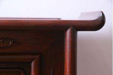 ビンテージ　民芸家具　草花・松に鶴　彫刻が和の雰囲気を漂わせる飾り棚(茶棚、違い棚)