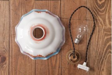 フランスアンティーク　湖のほとりが描かれた絵画のようなペンダントライト(天井照明)