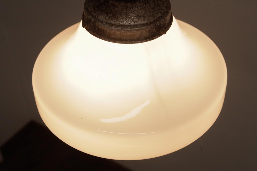 和製アンティーク　戦前　まるみのあるフォルムがレトロなガラスシェード照明(天井照明)