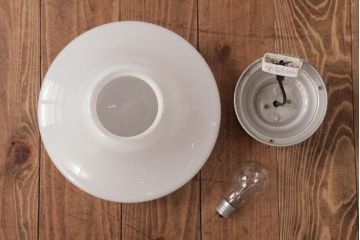 和製アンティーク　戦前　まるみのあるフォルムがレトロなガラスシェード照明(天井照明)