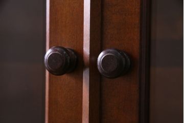 中古　松本民芸家具　E型特注書棚　クラシカルな雰囲気が品のあるブックケース(本箱)(定価約63万円)