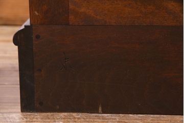 中古　松本民芸家具　E型特注書棚　クラシカルな雰囲気が品のあるブックケース(本箱)(定価約63万円)