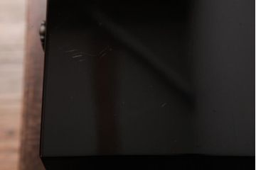 アンティーク家具　漆塗り　三ツ引　桜が侘び寂を感じさせる小引き出し(小物入れ、卓上収納)