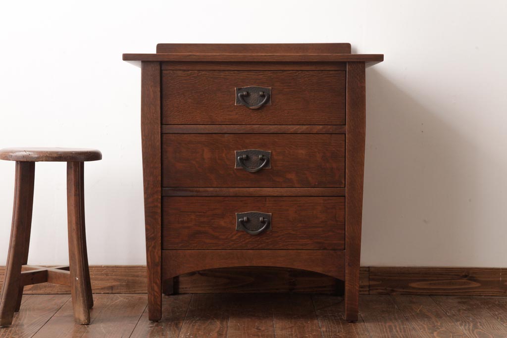 中古　アメリカ　Stickley(スティックレー、スティックレイ)社　ミッションスタイル　オーク材のぬくもりあふれるサイドチェスト(引き出し)(定価約34万円)