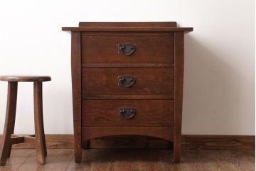 中古　アメリカ　Stickley(スティックレー、スティックレイ)社　ミッションスタイル　オーク材のぬくもりあふれるサイドチェスト(引き出し)(定価約34万円)