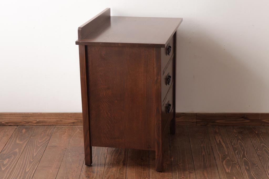 中古　アメリカ　Stickley(スティックレー、スティックレイ)社　ミッションスタイル　オーク材のぬくもりあふれるサイドチェスト(引き出し)(定価約34万円)