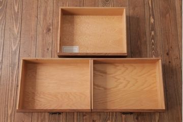 中古　アメリカ　Stickley(スティックレー、スティックレイ)社　ミッションスタイル　オーク材のぬくもりあふれるサイドチェスト(引き出し)(定価約34万円)