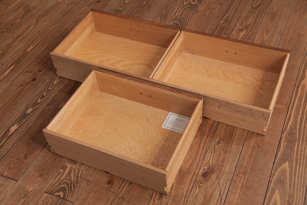 中古　アメリカ　Stickley(スティックレー、スティックレイ)社　ミッションスタイル　オーク材のぬくもりあふれるサイドチェスト(引き出し)(定価約34万円)