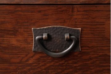 中古　アメリカ　Stickley(スティックレー、スティックレイ)社　ミッションスタイル　オーク材のぬくもりあふれるサイドチェスト(引き出し)(定価約34万円)