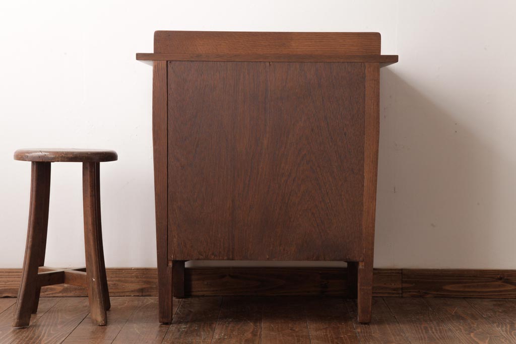 中古　アメリカ　Stickley(スティックレー、スティックレイ)社　ミッションスタイル　オーク材のぬくもりあふれるサイドチェスト(引き出し)(定価約34万円)