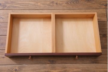 中古　神戸洋家具　メープル不二屋　高級感あふれるデザインのサイドボード(収納棚)(定価約48万円)
