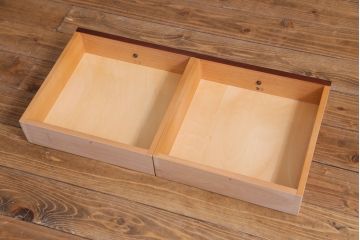 中古　神戸洋家具　メープル不二屋　高級感あふれるデザインのサイドボード(収納棚)(定価約48万円)