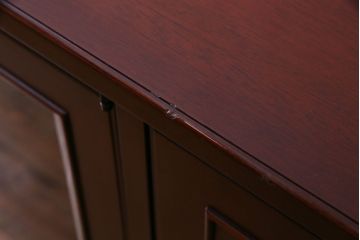 中古　神戸洋家具　メープル不二屋　高級感あふれるデザインのサイドボード(収納棚)(定価約48万円)