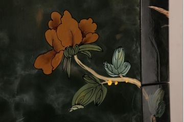 中古　中国家具　花鳥図　芸術的な意匠の縦長チェスト(引き出し、タンス)