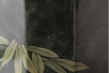 中古　中国家具　花鳥図　芸術的な意匠の縦長チェスト(引き出し、タンス)