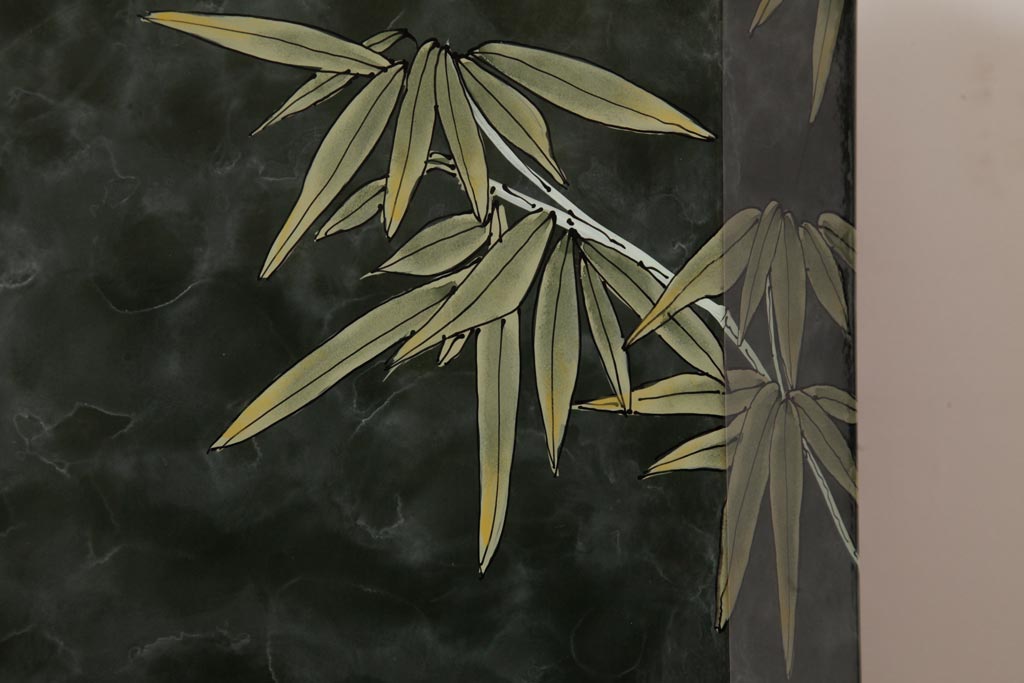 中古　中国家具　花鳥図　芸術的な意匠の縦長チェスト(引き出し、タンス)