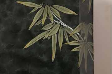 中古　中国家具　花鳥図　芸術的な意匠の縦長チェスト(引き出し、タンス)