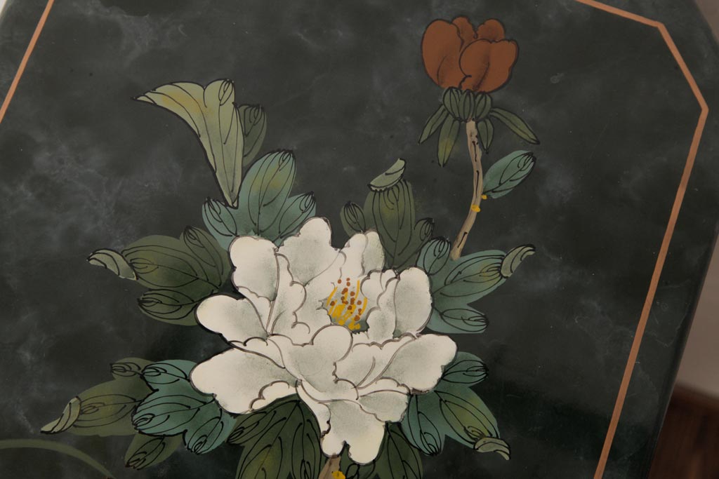 中古　中国家具　花鳥図　芸術的な意匠の縦長チェスト(引き出し、タンス)