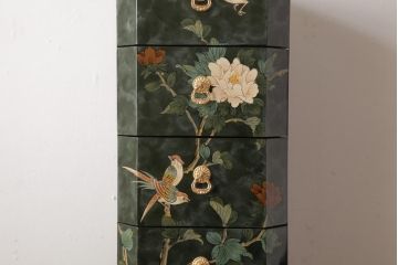 中古　中国家具　花鳥図　芸術的な意匠の縦長チェスト(引き出し、タンス)