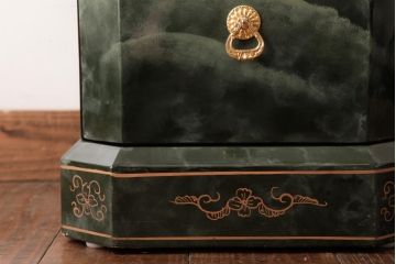 中古　中国家具　花鳥図　芸術的な意匠の縦長チェスト(引き出し、タンス)