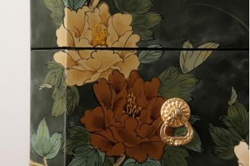 中古　中国家具　花鳥図　芸術的な意匠の縦長チェスト(引き出し、タンス)