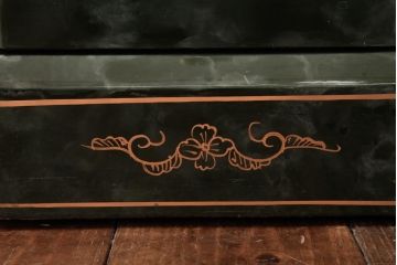 中古　中国家具　花鳥図　芸術的な意匠の縦長チェスト(引き出し、タンス)