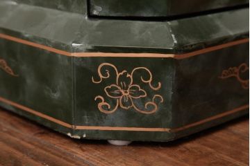 中古　中国家具　花鳥図　芸術的な意匠の縦長チェスト(引き出し、タンス)