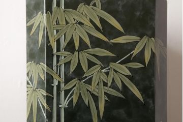 中古　中国家具　花鳥図　芸術的な意匠の縦長チェスト(引き出し、タンス)