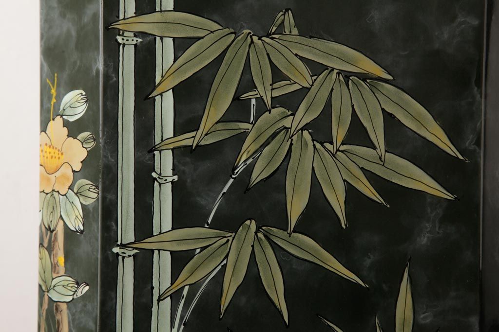 中古　中国家具　花鳥図　芸術的な意匠の縦長チェスト(引き出し、タンス)