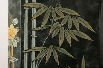 中古　中国家具　花鳥図　芸術的な意匠の縦長チェスト(引き出し、タンス)