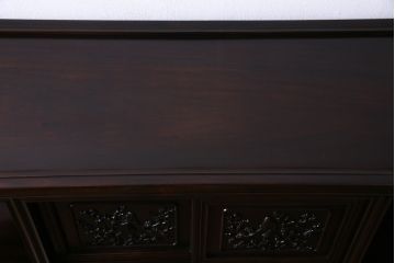 アンティーク家具　和製アンティーク　紫檀　花鳥図　縁取りが存在感を引き立てる時代物の飾り棚(飾棚、茶棚)