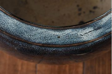 アンティーク雑貨　古民具　独特の模様が魅力的ななまこ火鉢(海鼠釉、瀬戸火鉢)