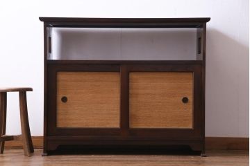ビンテージ　民芸家具　ケヤキ材　作り込みが丁寧な茶箪笥(茶棚、収納棚、戸棚、ヴィンテージ)(R-034967)